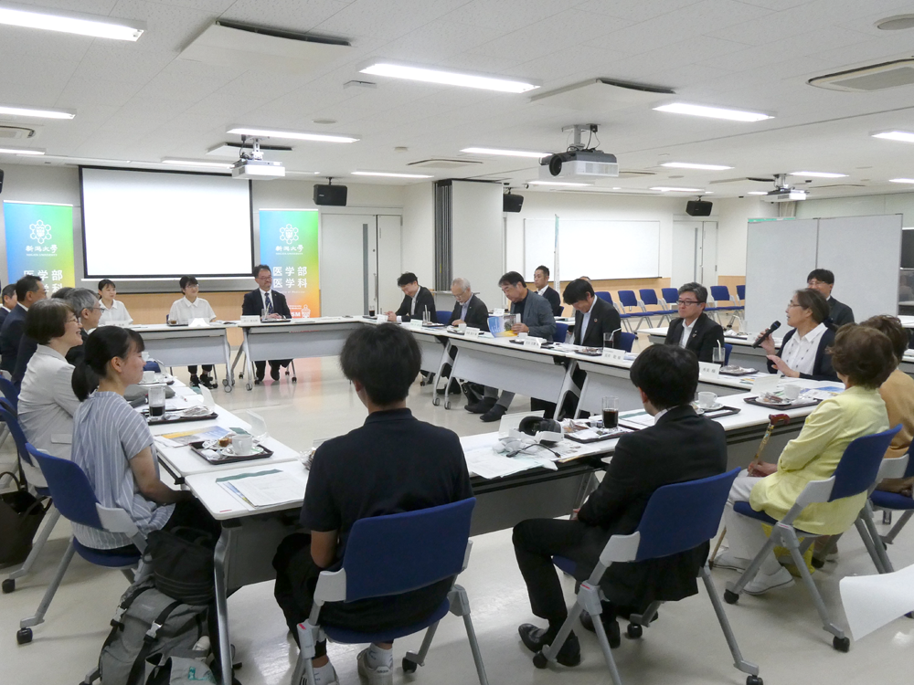 「新潟大学医学部 “日本一”の医師育成拠点創設基金 感謝のつどい」を開催しました